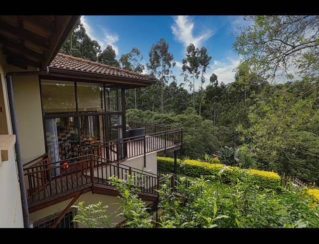 3 BEDROOM DUPLEX SOLD IN FOREST HILLS